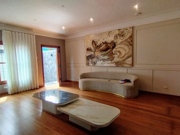 HERMOSA CASA REMODELADA EN MIRAFLORES
