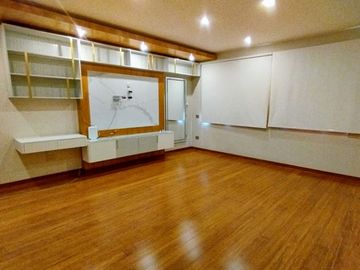 HERMOSA CASA REMODELADA EN MIRAFLORES