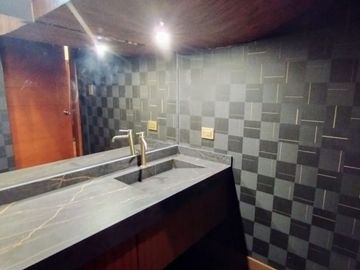 HERMOSA CASA REMODELADA EN MIRAFLORES