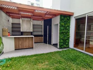 HERMOSA CASA REMODELADA EN MIRAFLORES