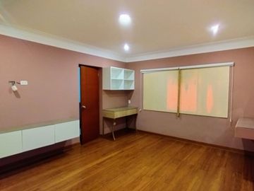 HERMOSA CASA REMODELADA EN MIRAFLORES