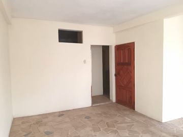 Casa rentera de venta en Sauces 5, 3 departamentos y 1 local.