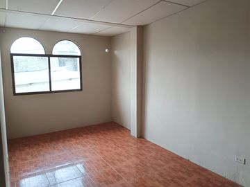 Casa rentera de venta en Sauces 5, 3 departamentos y 1 local.