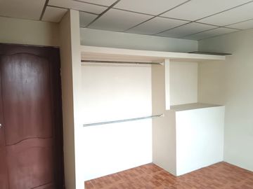 Casa rentera de venta en Sauces 5, 3 departamentos y 1 local.