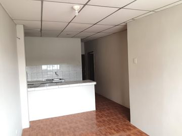 Casa rentera de venta en Sauces 5, 3 departamentos y 1 local.