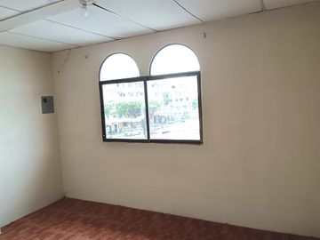 Casa rentera de venta en Sauces 5, 3 departamentos y 1 local.