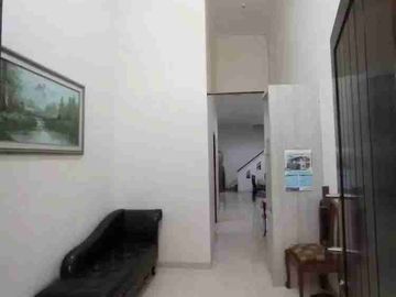 Rumah 2 Lantai Luas 128 di Sulfat Ciliwung kota Malang