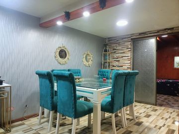 SE VENDE CASA EN QUILICURA - 5D/3B + ESTACIONAMIENTO