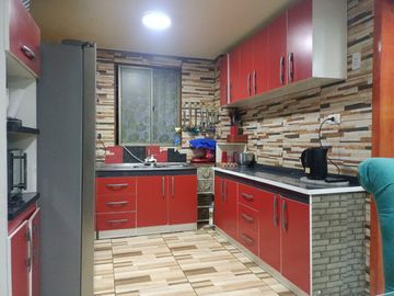 SE VENDE CASA EN QUILICURA - 5D/3B + ESTACIONAMIENTO
