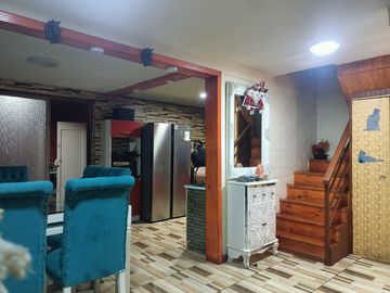 SE VENDE CASA EN QUILICURA - 5D/3B + ESTACIONAMIENTO