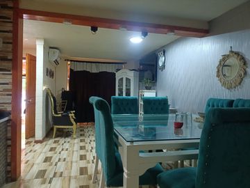 SE VENDE CASA EN QUILICURA - 5D/3B + ESTACIONAMIENTO