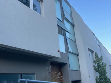 SE VENDE  Extraordinario TOWNHOUSE, CONSISTORIAL/EL EMBALSE. PEÑALOLÉN
