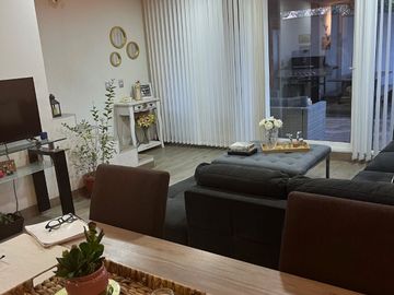 SE VENDE  Extraordinario TOWNHOUSE, CONSISTORIAL/EL EMBALSE. PEÑALOLÉN