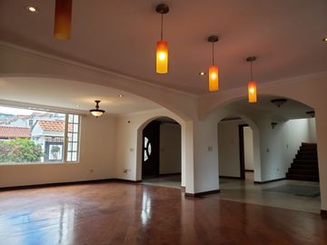 CASA DE VENTA ARMENIA 2 ESPECTACULAR INCLUYE SUITE