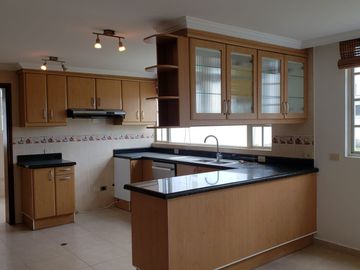 CASA DE VENTA ARMENIA 2 ESPECTACULAR INCLUYE SUITE