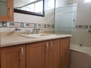 CASA DE VENTA ARMENIA 2 ESPECTACULAR INCLUYE SUITE