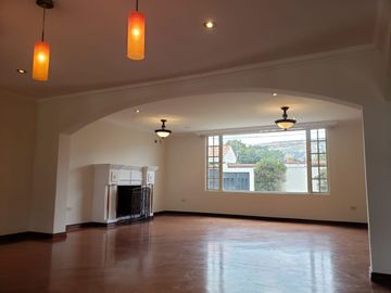 CASA DE VENTA ARMENIA 2 ESPECTACULAR INCLUYE SUITE