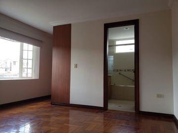 CASA DE VENTA ARMENIA 2 ESPECTACULAR INCLUYE SUITE