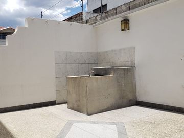 CASA DE VENTA ARMENIA 2 ESPECTACULAR INCLUYE SUITE