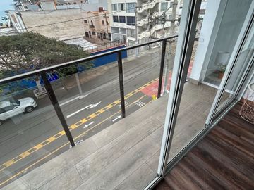 VENDO DPTO DE ESTRENO, AMOBLADO, NO PAGA ALCABALA, MALECON GRAU, CHORRILLOS
