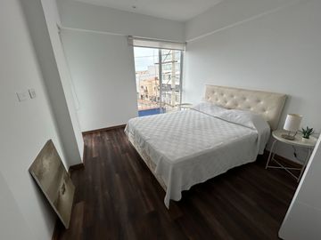 VENDO DPTO DE ESTRENO, AMOBLADO, NO PAGA ALCABALA, MALECON GRAU, CHORRILLOS