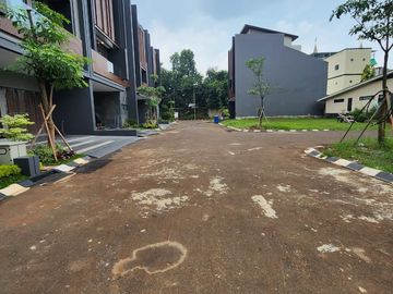 Town House Mewah Modern Siap Huni Di Area Pancoran Jakarta Selatan