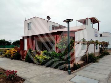ACOGEDORA Y LINDA!!!! SE VENDE CASITA EN CONDOMINIO DE CHOCALLA-CAMPO Y PLAYA