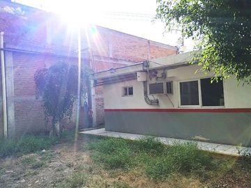 Bodega en Venta en Irapuato, salida a Abasolo cerca del trebol.