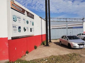 Bodega en Venta en Irapuato, salida a Abasolo cerca del trebol.