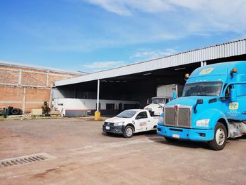 Bodega en Venta en Irapuato, salida a Abasolo cerca del trebol.