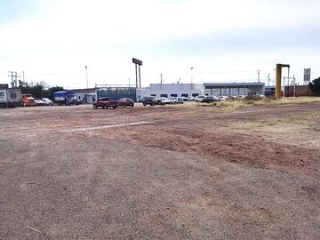 Bodega en Venta en Irapuato, salida a Abasolo cerca del trebol.