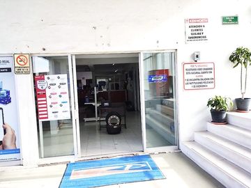 Bodega en Venta en Irapuato, salida a Abasolo cerca del trebol.