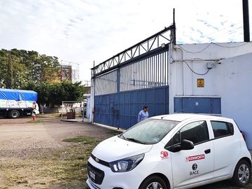 Bodega en Venta en Irapuato, salida a Abasolo cerca del trebol.