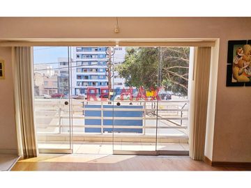Moderno Duplex Con Balcon Vista Exterior En 2Do Piso Entre Av. Javier Prado Y Av. Del Ejercito