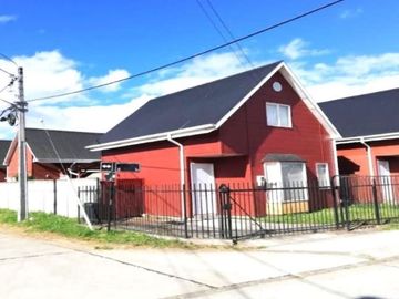 Los Torreones, casa esquina  $ 125.000.000.