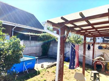 Los Torreones, casa esquina  $ 125.000.000.