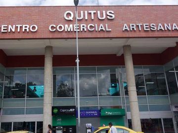 Local de venta en Quito centro comercial artesanal Quitus