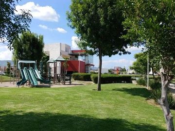 Casa en Remate Bancario. Identifique el precio que se encuentra muy por debajo de su valor comercial.