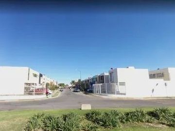 Casa en Remate Bancario. Identifique el precio que se encuentra muy por debajo de su valor comercial.
