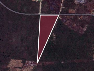 Terreno de 80,562 m2 sobre periférico, en venta Valladolid.