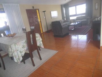 Ocasión , vendo dpto. T/AMPLIO  como casa en altos en excelente ubicación!