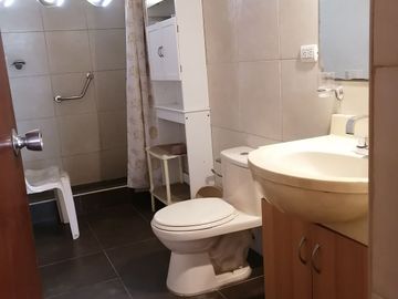 Ocasión , vendo dpto. T/AMPLIO  como casa en altos en excelente ubicación!