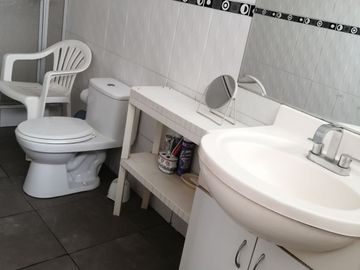 Ocasión , vendo dpto. T/AMPLIO  como casa en altos en excelente ubicación!