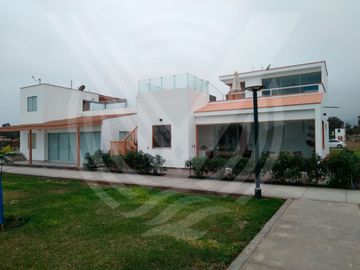 DE ESTRENO: CASA AMOBLADA EN CONDOMINIO DE CHOCAYA KM 92.5 (Campo y playa)