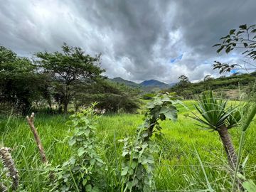 Terreno en venta en Vilcabamba sector El Hatillo