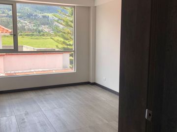 Venta Departamento por Estrenar Sector Cumbayá