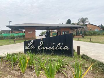 Country La Emilia - Gran Lote en venta, excelente ubicación