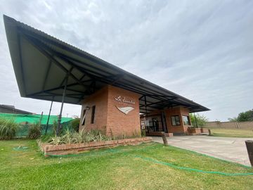 Country La Emilia - Gran Lote en venta, excelente ubicación