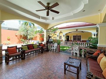FOR SALE BUNGALOW HOUSE WITH HUGE GARDEN & RESORT TYPE POOL IN ANGELES CITY NEAR CLARK