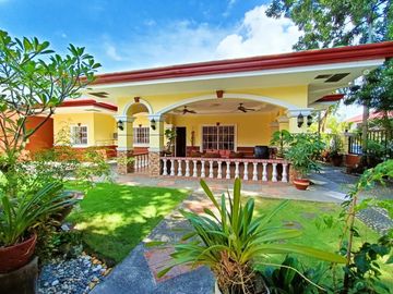 FOR SALE BUNGALOW HOUSE WITH HUGE GARDEN & RESORT TYPE POOL IN ANGELES CITY NEAR CLARK